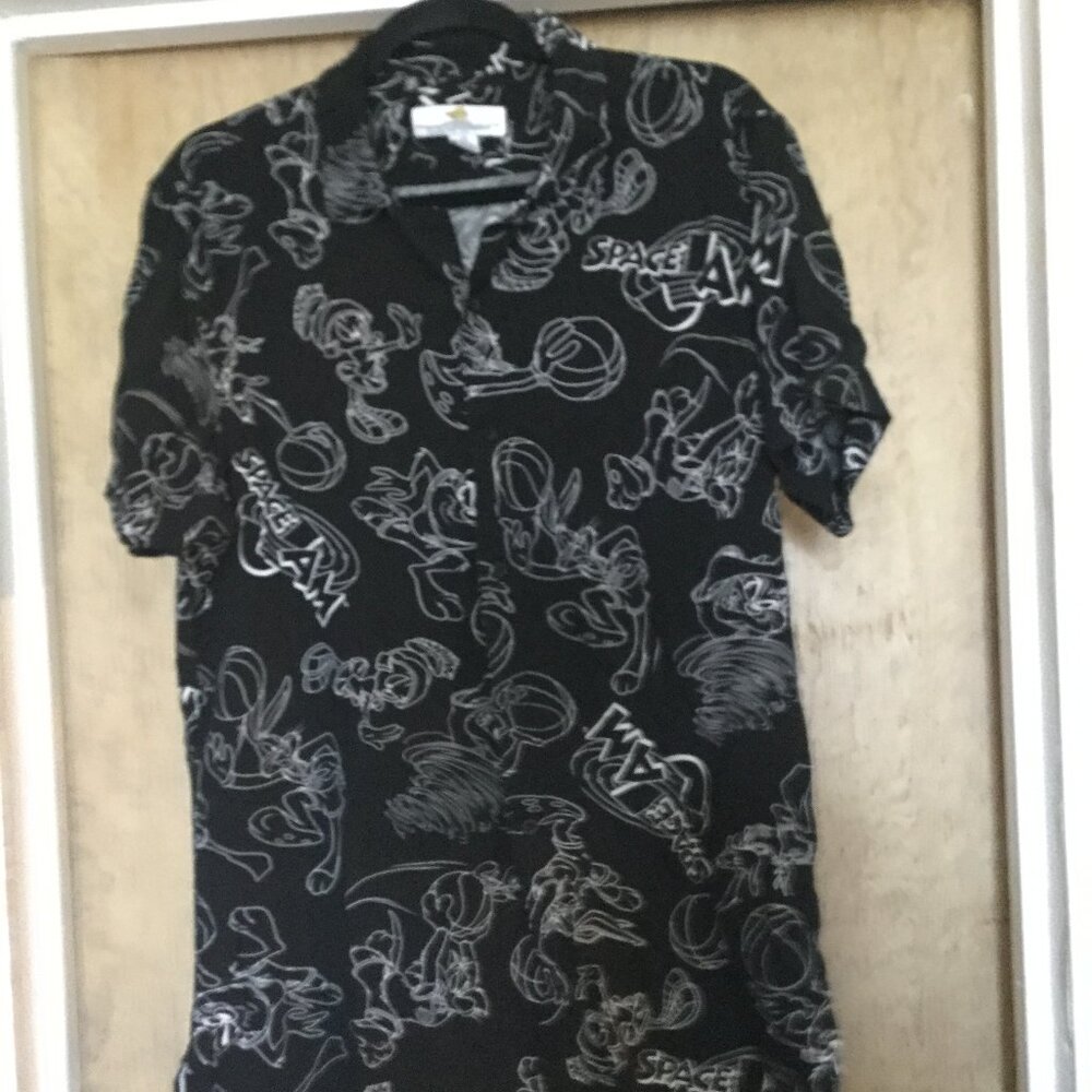 Space Jam button up men'a shirt excellent used condition size large